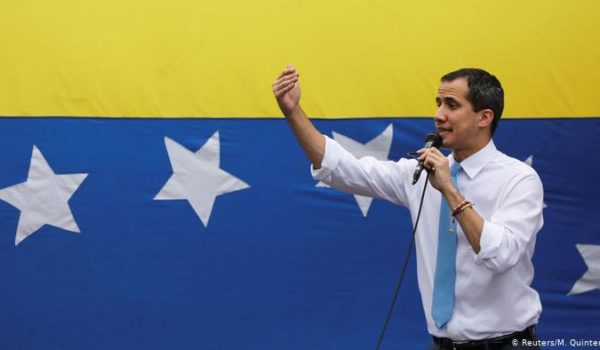 Guaidó rechaza la oferta de diálogo de Maduro y pide reconocimiento a la UE