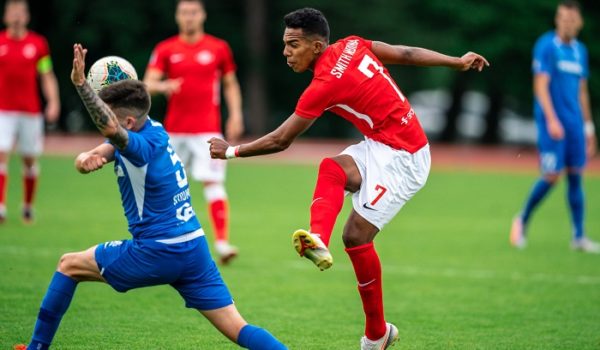 Un equipo del top de Europa se interesa por el nicaragüense Ariagner Smith