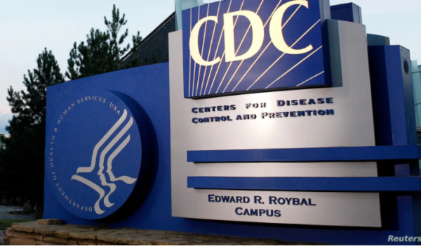 CDC acortan cuarentena para quienes no presenten síntomas de coronavirus