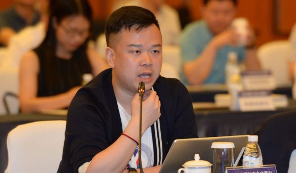 Lin Qi: muere por un supuesto envenenamiento el multimillonario chino creador de un videojuego de Game of Thrones