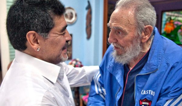 Un regalo exclusivo de Fidel Castro a Maradarona es encontrado en un contenedor