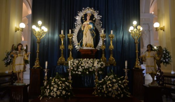 Gritería 2020: mucha fe, dulces, pero pocas mascarillas y menos distanciamiento social
