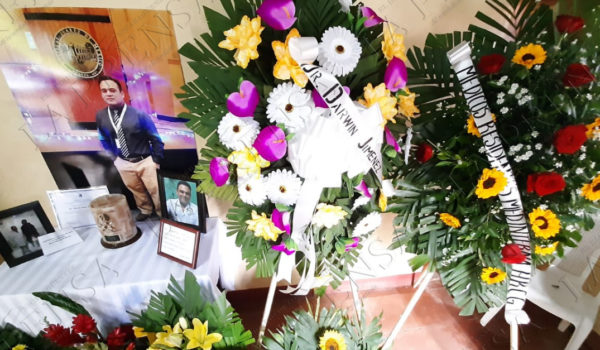 En San Juan de Oriente la urna de cenizas del doctor Darwin Jiménez fueron veladas. LA PRENSA / O. NAVARRETE