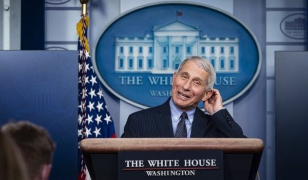 Coronavirus en EE.UU.: Fauci compara «lo incómodo» de trabajar con Trump y lo «liberador» que es con Biden