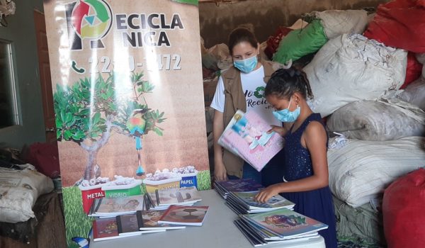 Recicla Nica desde hace 8 años, se ha dedicado a realizar los reciclatones. LA PRENSA / CORTESÍA: RECICLA NICA