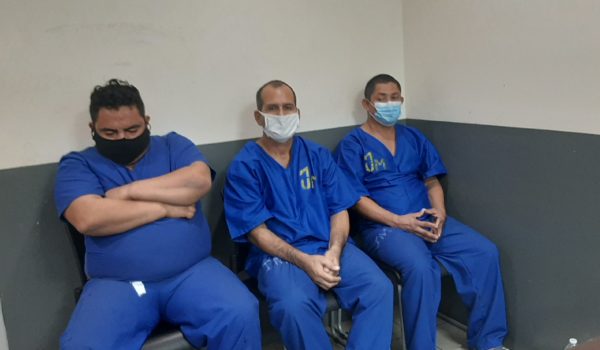 Iván Leytón Dávila, Manuel Laínez Baquedano, y Concepción Méndez Membreño, enfrentan cargos por robo con fuerza agravado. La Prensa/ Ernesto García
