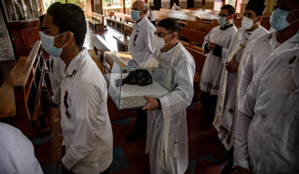 «A diario lamentamos ese atentado contra la imagen de la Sangre de Cristo», dice el cardenal Brenes a seis meses del siniestro