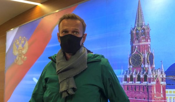 Alexei Navalny: quién es el feroz crítico de Putin arrestado en Rusia 5 meses después de ser envenenado