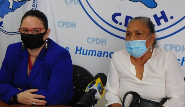 Familiares del abogado Manuel Urbina Lara denuncian abusos de la Policía Orteguista