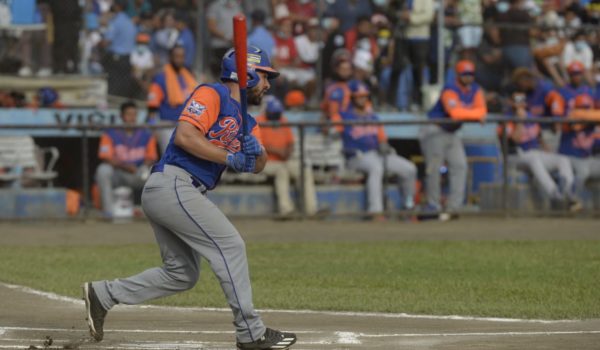 Gigantes atacan con furia y están a un triunfo del título en la Liga Profesional