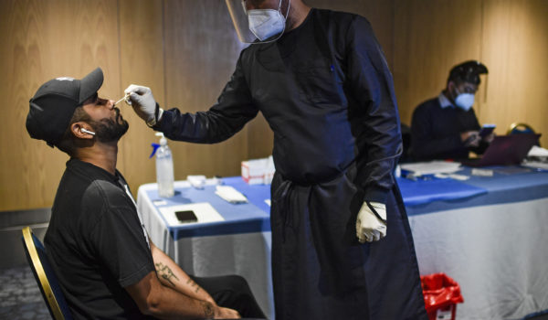 Estados Unidos otorgará 232 millones de dólares a fabricante de test rápido de Covid-19