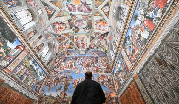 Abren los Museos Vaticanos tras 88 días cerrados por la pandemia