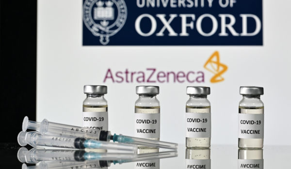 Francia recomienda la vacuna de AstraZeneca sólo para personas de hasta 65 años