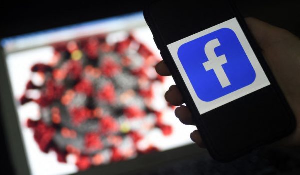 Facebook intensifica esfuerzos para frenar informaciones engañosas sobre las vacunas