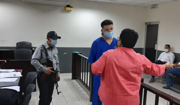Acusado de matar a joven madre a la espera del fallo de juez