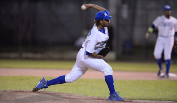 Pedro Torres impacta desde el box en una jornada notable del beisbol nacional