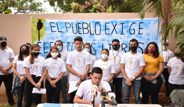 Jóvenes opositores anuncian campaña de recolección de firmas para reformas electorales