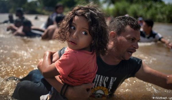 EE. UU. tiene en custodia a más de 3.200 niñas y niños migrantes
