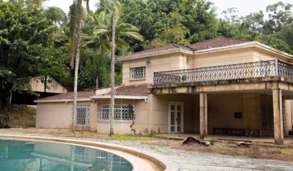 Colombia: la difícil tarea de vender las casas con un oscuro pasado sangriento