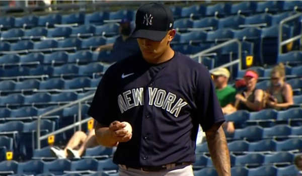 Jonathan Loáisiga cae ante los Orioles víctima de un cuadrangular