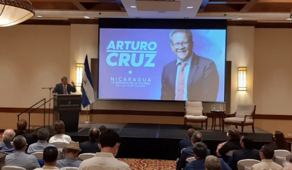 La controversia de «convivir con los sandinistas»