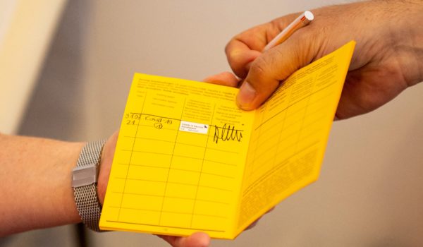 La Casa Blanca descarta imposición de un pasaporte de vacunación en EE.UU.