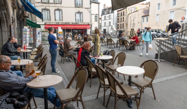 Francia abrirá progresivamente restaurantes y lugares culturales a partir del 19 de mayo