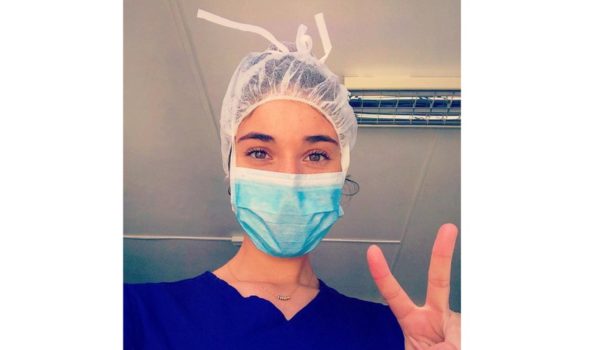 «De repente tenemos cuatro fallecidos, uno tras otro, con paros simultáneos»: el crudo testimonio de una enfermera en el centro de la pandemia en Chile