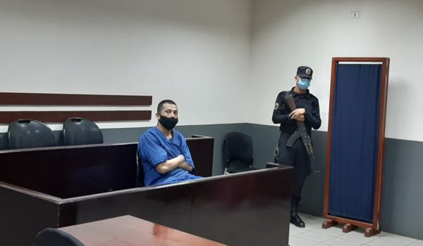 Yerson Amed Urbina Guillén, de 34 años acusado de violación en perjuicio de una menor de edad. LA PRENSA/Ernesto García.