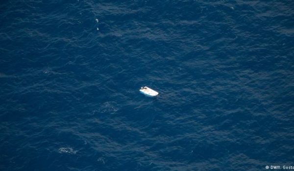 Hallan embarcación con 17 inmigrantes muertos cerca de Canarias