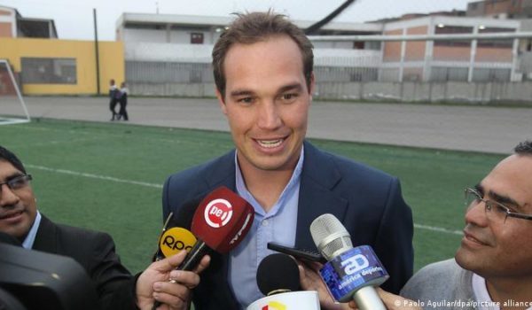 Otro candidato presidencial de Perú da positivo por COVID-19