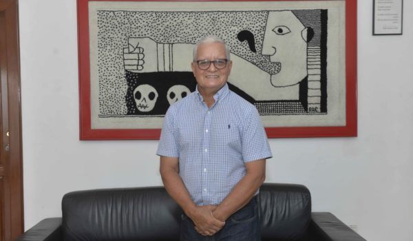 Luis Fley, precandidato presidencial, se exilia por amenazas de ser encarcelado por el régimen