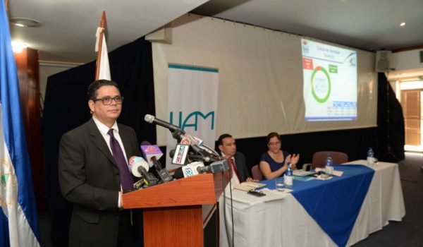 Diputado Mauricio Orúe postula como candidato a magistrado del CSE a Fanor Avendaño Soza