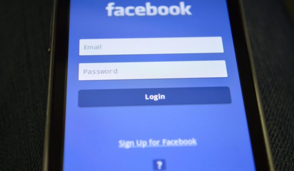Publican en línea datos de más de 500 millones de cuentas Facebook
