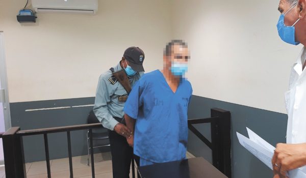 López Dávila, de 26 años acusados de tres delitos graves en contra de su pareja. LA PRENSA/Ernesto García.