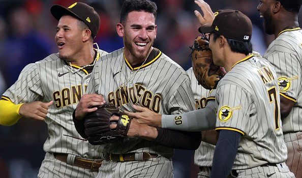 Creció siendo fanático de los Padres y ahora lanza el primer no hitter de ese equipo