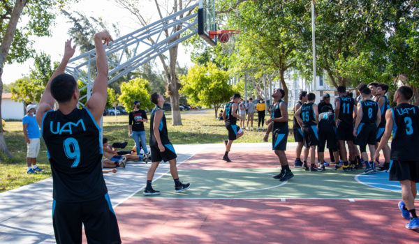 UAM destaca en mini olimpiadas deportivas