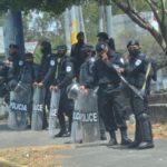 LA PRENSA constató la presencia de policías desde Metrocentro hasta la rotonda de Ticuantepe. LA PRENSA/ROBERTO FONSECA