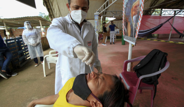 Brasil detecta primeros casos de «variante india» del coronavirus