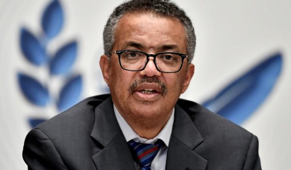 La OMS urge a los países ricos a retrasar la vacunación de niños y adolescentes para «donar más dosis» a países pobres