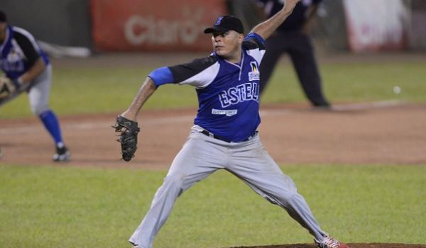 Esteban Pérez lanza juego sin hit ni carrera ante Río San Juan