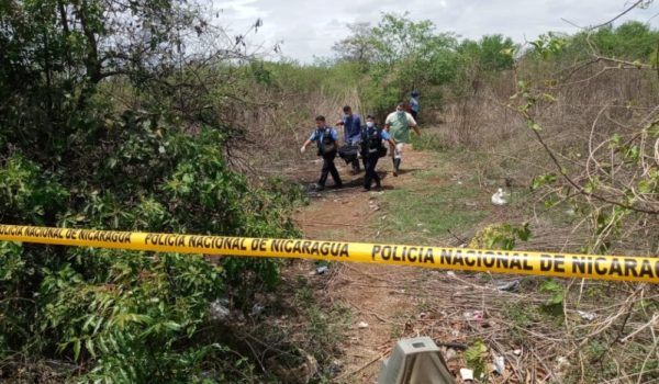 El cuerpo de la adolescente fue hallado en un basurero. LA PRENSA/Cortesía