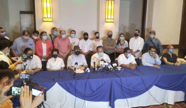 Coalición Nacional lanza urgente llamado a Kitty Monterrey de CxL