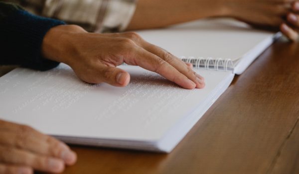 Un paciente ciego recobra parcialmente la vista con terapia optogenética
