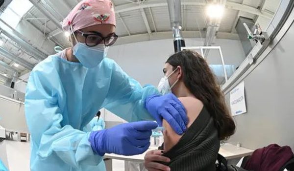 Cómo mejorar nuestra respuesta inmunitaria tras la vacunación