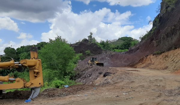La antigua mina de hormigón, ubicada al costado este de la laguna de Asososca. LAPRENSA/R.MONCADA