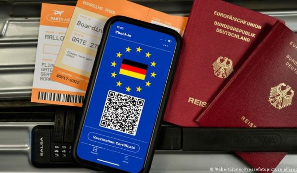Así es el «CovPass», el documento que permitirá viajar por la UE sin restricciones