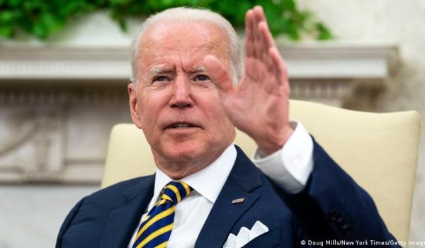 Biden visitará el martes edificio que se derrumbó en Miami