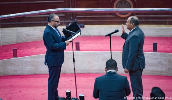 El Salvador renueva la composición de la Corte Suprema en polémica votación