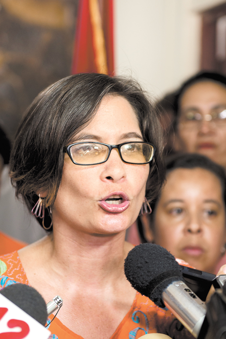 De formación jesuita con vocación de servicio fue poco a poco disminuyendo su timidez y alzando su voz por las causas sociales.